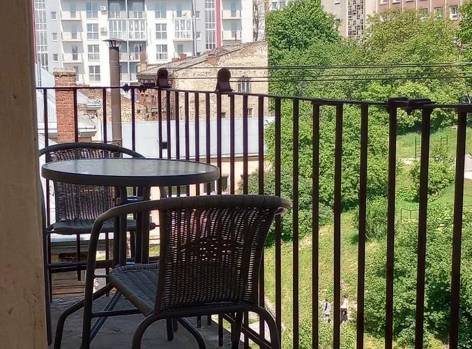 Apartment On Khorvatska Street