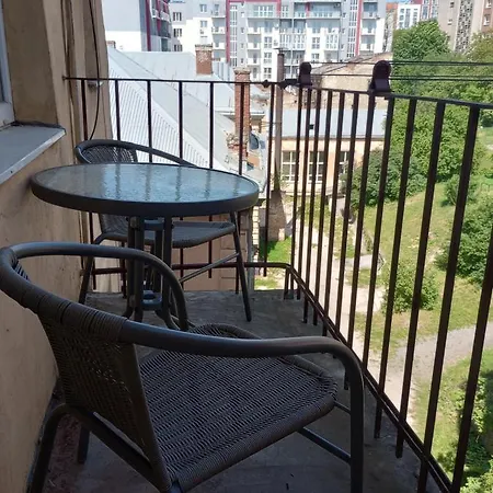 On Khorvatska Street Daire *