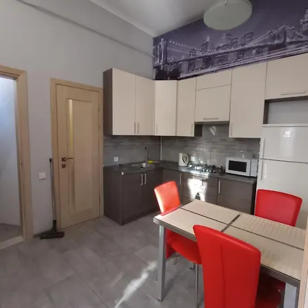 On Khorvatska Street Daire *