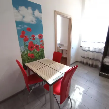Apartment On Khorvatska Street *