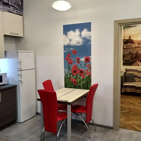 On Khorvatska Street Daire Lviv