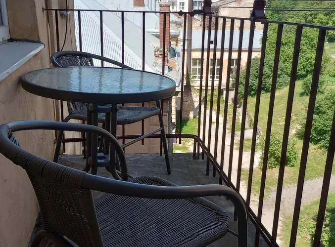 On Khorvatska Street Apartman *